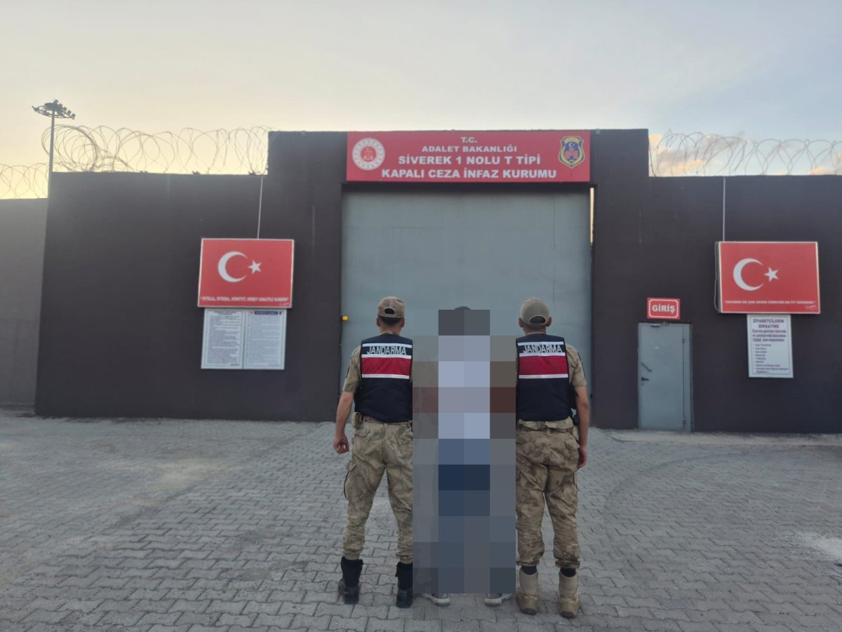 Şanlıurfa'da Hapis Cezası Bulunan 2 Firari Yakalandı