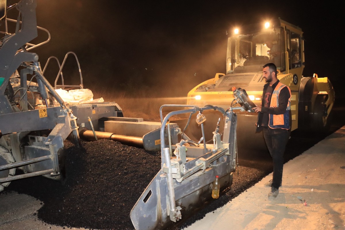 BÜYÜKŞEHİR, AÇIKSU CADDESİ’NDE YOL KALİTESİNİ YÜKSELTTİ